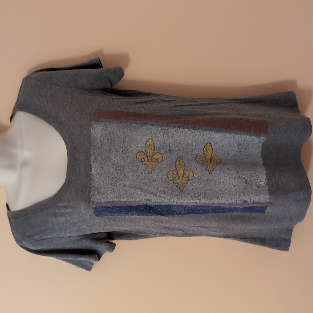 DIRTY COAST FLEUR DE LIS Sort Sleeve Tee